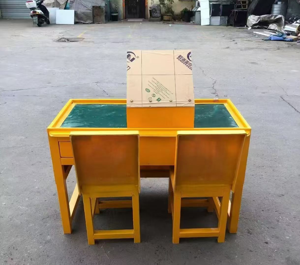 华坪防静电导通桌井下煤矿火工品发放桌：危险品流转的安全守护者